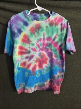 wonder nation Tie-Dye Short Sleeve Tee in Blue, Pink, Green, Purple
